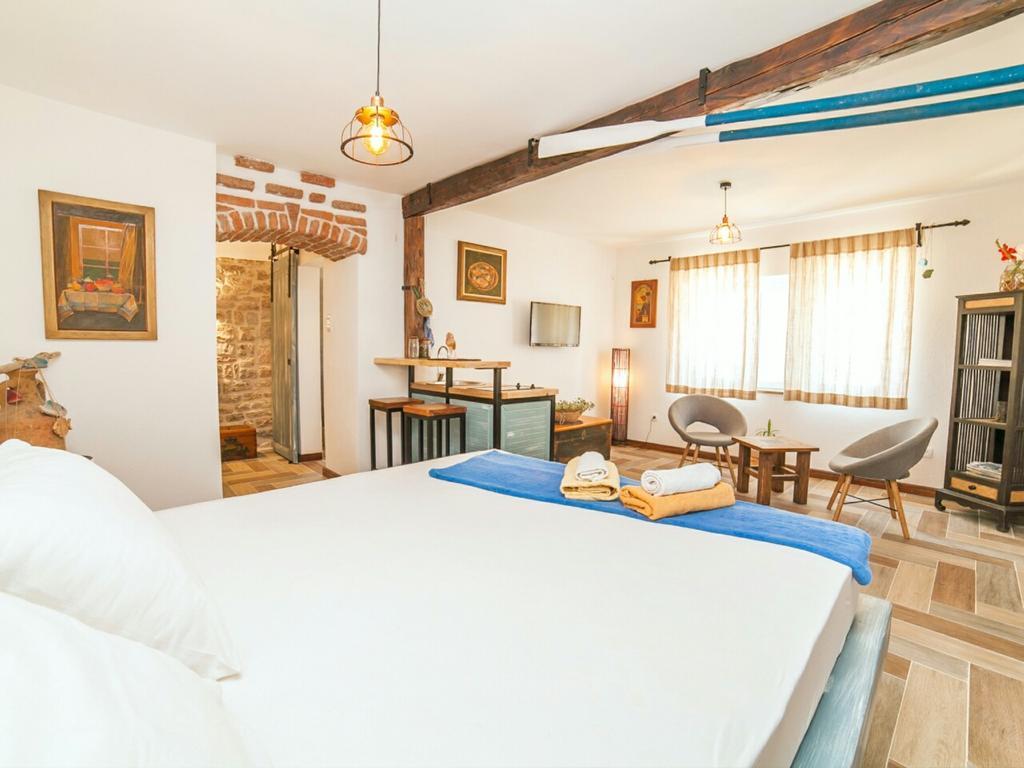 Ambient Budva